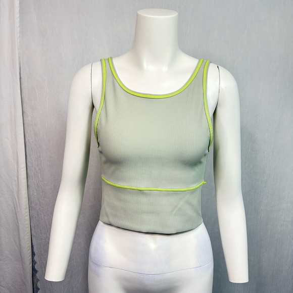 LULULEMON Power Pivot Ribbed Crop Tank - Picture 3 of 9